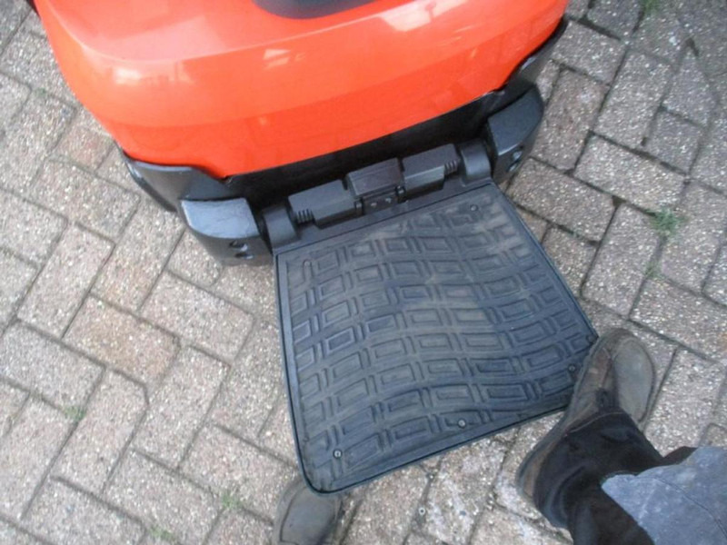 BT SWE 200D - Штабелер: фото 4 BT SWE 200D - Штабелер: фото 4