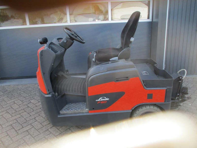 Linde P 60 - Складской тягач: фото 2 Linde P 60 - Складской тягач: фото 2
