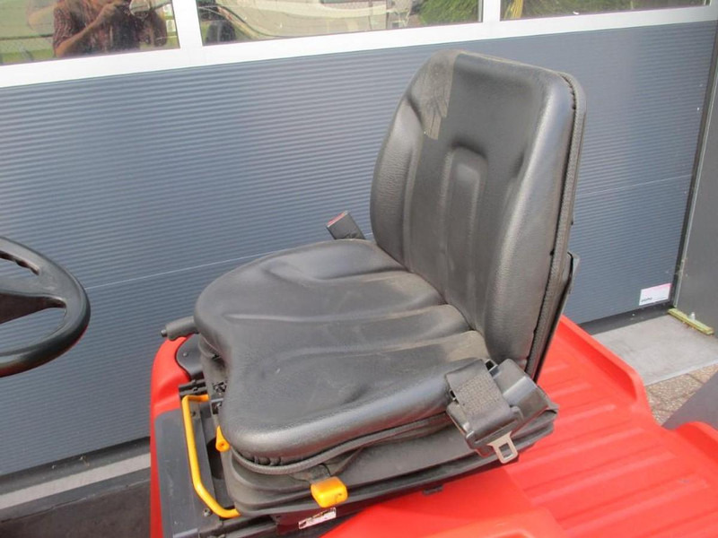 Linde P 60 - Складской тягач: фото 5 Linde P 60 - Складской тягач: фото 5