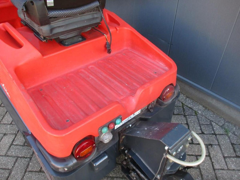 Linde P 60 - Складской тягач: фото 4 Linde P 60 - Складской тягач: фото 4