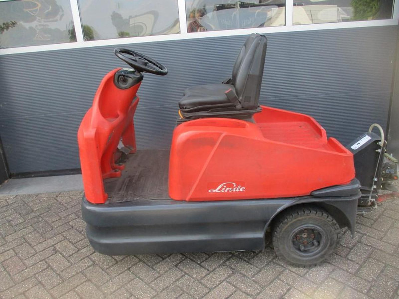 Linde P 60 - Складской тягач: фото 3 Linde P 60 - Складской тягач: фото 3