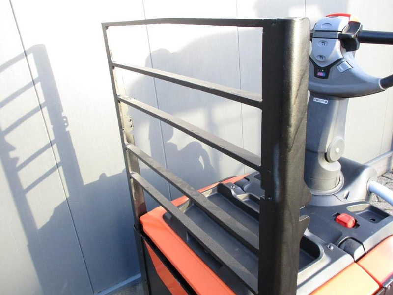 Toyota LPE250 - Тележка: фото 5 Toyota LPE250 - Тележка: фото 5