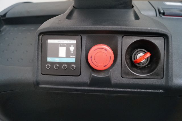 Jungheinrich ECE220HP - Сборщик заказов: фото 5 Jungheinrich ECE220HP - Сборщик заказов: фото 5