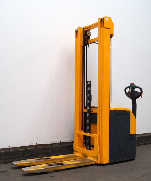 Jungheinrich EJC214 - Штабелер: фото 1 Jungheinrich EJC214 - Штабелер: фото 1