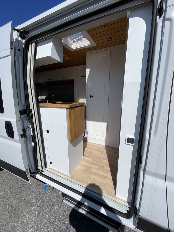 Affinity FREEDO 599 VERSION COMFORT - Цельнометаллический фургон: фото 2 Affinity FREEDO 599 VERSION COMFORT - Цельнометаллический фургон: фото 2