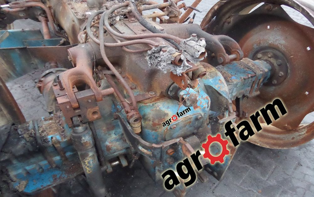 Ford 7700 7710 silnik skrzynia most zwolnica oś wał zawór blok - Двигатель для Сельскохозяйственной техники: фото 3 Ford 7700 7710 silnik skrzynia most zwolnica oś wał zawór blok - Двигатель для Сельскохозяйственной техники: фото 3