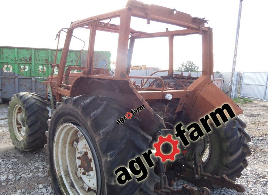 Valtra części 6300 6200 6400 skrzynia silnik most zawór blok głowica zwolnica obudowa wał zwrotnica - Коробка передач для Сельскохозяйственной техники: фото 4 Valtra części 6300 6200 6400 skrzynia silnik most zawór blok głowica zwolnica obudowa wał zwrotnica - Коробка передач для Сельскохозяйственной техники: фото 4