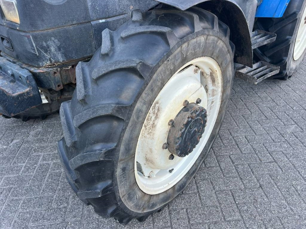 Трактор New Holland TL 90: фото 9