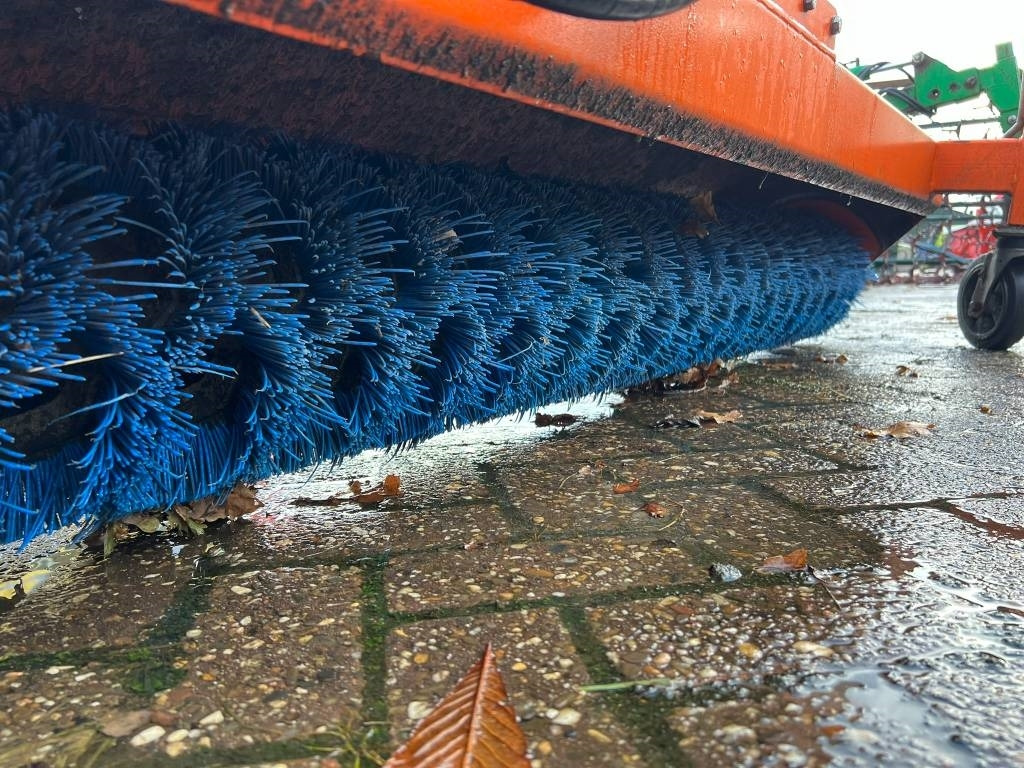 Tuchel EKM 230 HD veegmachine - Щетка: фото 2 Tuchel EKM 230 HD veegmachine - Щетка: фото 2