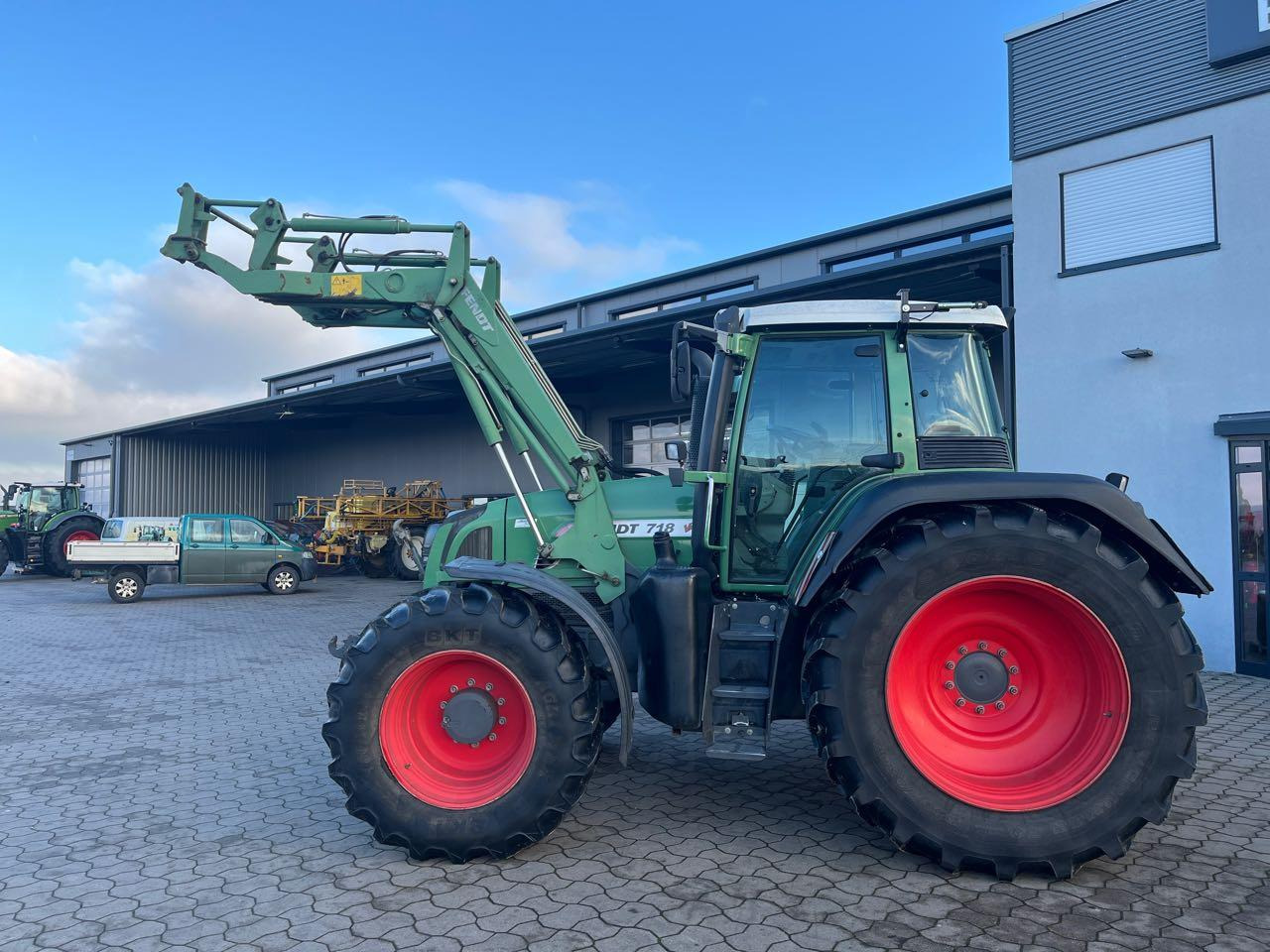 Fendt 718 Vario TMS - Трактор: фото 1 Fendt 718 Vario TMS - Трактор: фото 1