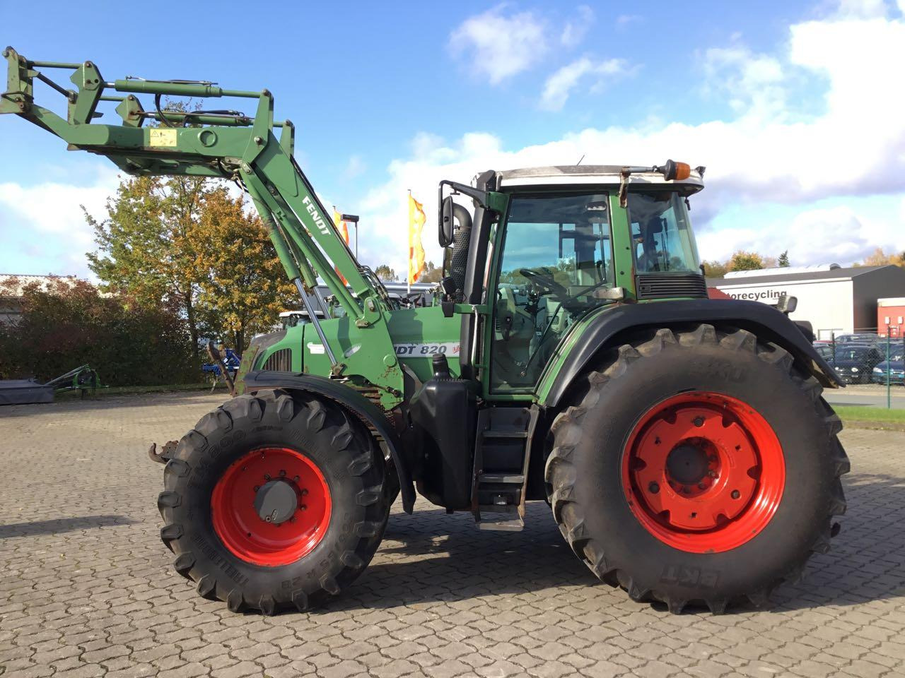 Fendt 820 Vario - Трактор: фото 1 Fendt 820 Vario - Трактор: фото 1