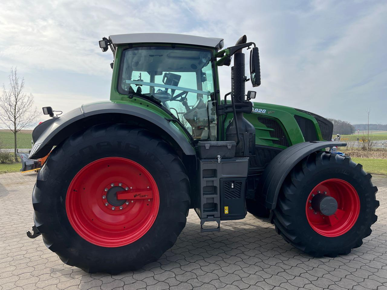 Fendt 828 S4 ProfiPlus - Трактор: фото 2 Fendt 828 S4 ProfiPlus - Трактор: фото 2
