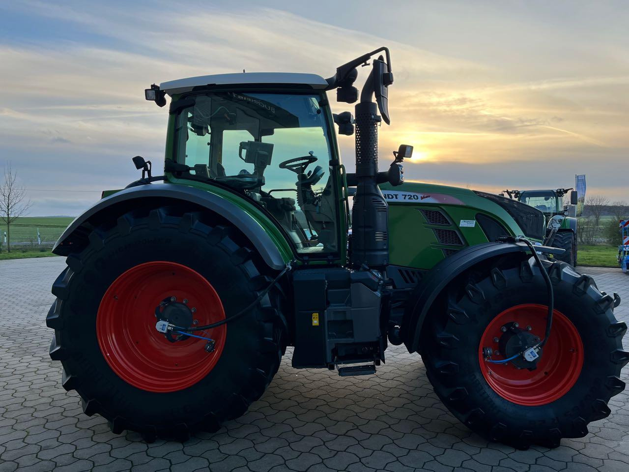 Fendt Fendt 720 Vario S4 ProfiPlus - Трактор: фото 4 Fendt Fendt 720 Vario S4 ProfiPlus - Трактор: фото 4