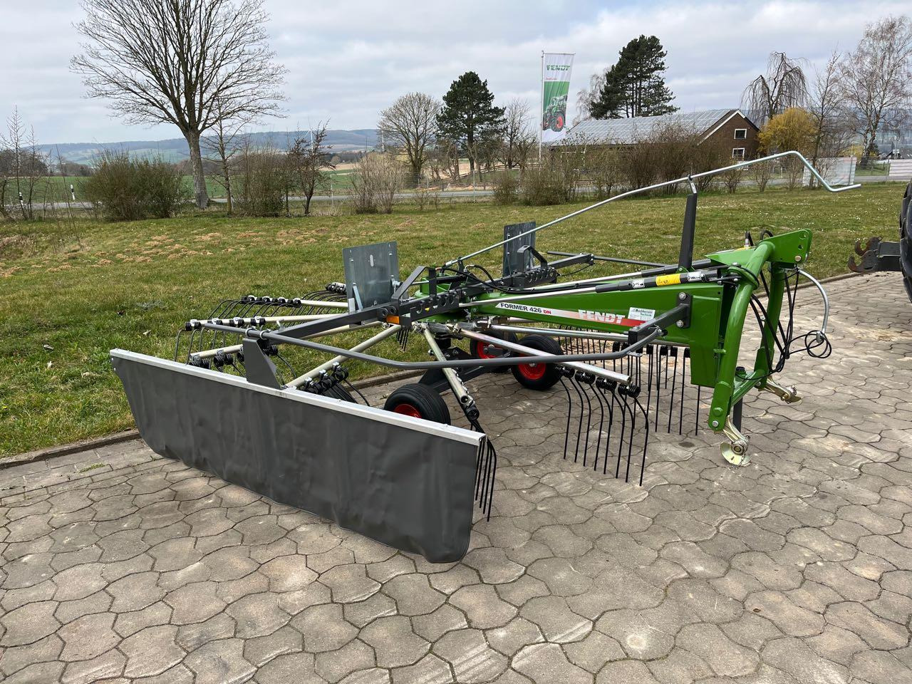 Fendt Former 426 DN - Сеноворошилка: фото 1 Fendt Former 426 DN - Сеноворошилка: фото 1