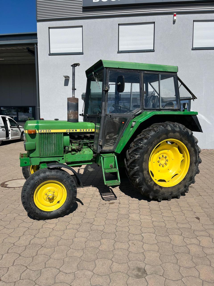 John Deere 2130 S - Трактор: фото 1 John Deere 2130 S - Трактор: фото 1