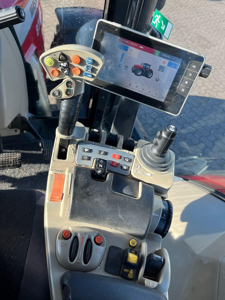 Massey Ferguson 8727 Dyna-VT - Трактор: фото 5 Massey Ferguson 8727 Dyna-VT - Трактор: фото 5