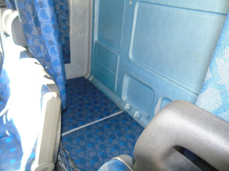 Грузовик с закрытым кузовом Iveco Eurocargo 150E24 + MANUAL + 177KM: фото 18
