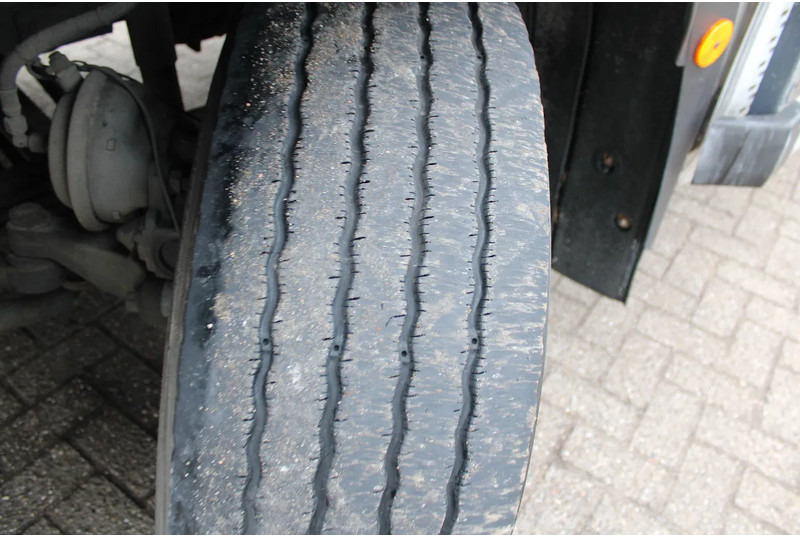 Грузовик с закрытым кузовом Iveco Eurocargo 160e25 + lift + euro 6: фото 15