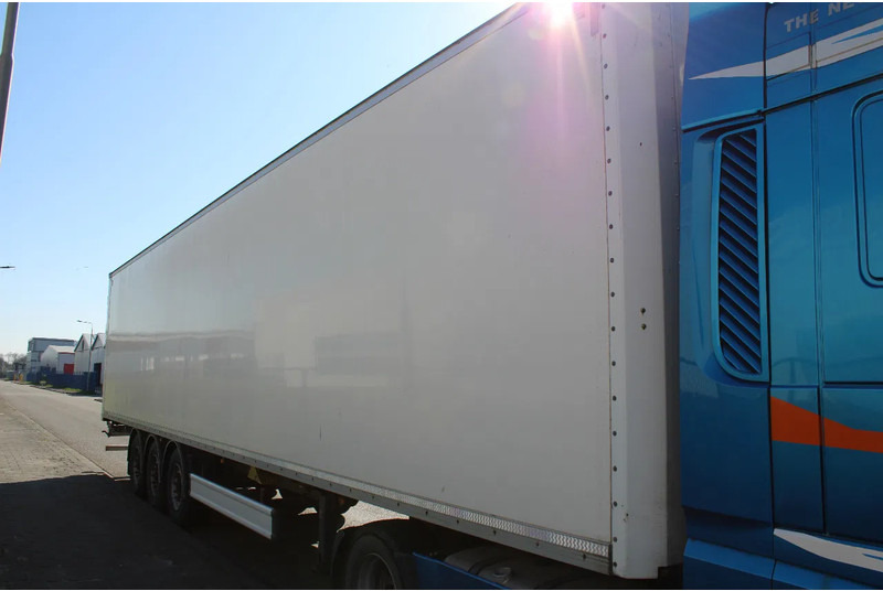 Kässbohrer 3x axle + bpw - Полуприцеп-фургон: фото 2 Kässbohrer 3x axle + bpw - Полуприцеп-фургон: фото 2