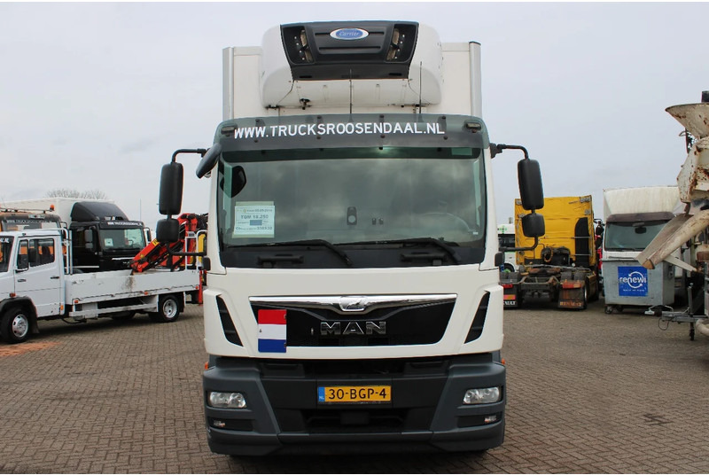 MAN TGM 18.250 + EURO 6 + CARRIER + LIFT - Рефрижератор: фото 2 MAN TGM 18.250 + EURO 6 + CARRIER + LIFT - Рефрижератор: фото 2