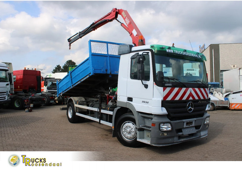 Mercedes-Benz Actros 2032 + HMF 1460 + Tipper + Steel Steel - Самосвал: фото 1 Mercedes-Benz Actros 2032 + HMF 1460 + Tipper + Steel Steel - Самосвал: фото 1