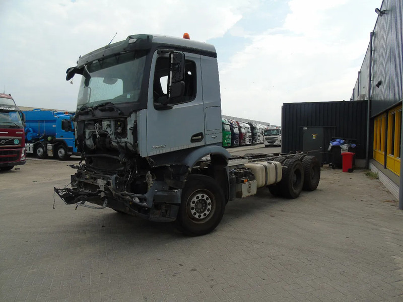 Mercedes-Benz Arocs 2640 + 6x4 + functional / engine good + EURO 6 + Drivabale - Грузовик-шасси: фото 2 Mercedes-Benz Arocs 2640 + 6x4 + functional / engine good + EURO 6 + Drivabale - Грузовик-шасси: фото 2
