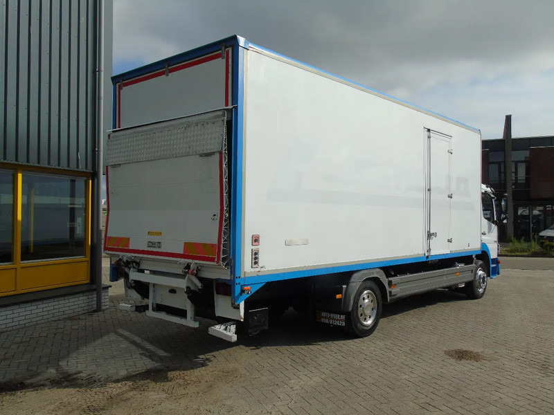 Mercedes-Benz Atego 1218 + euro 5 + lift - Грузовик с закрытым кузовом: фото 4 Mercedes-Benz Atego 1218 + euro 5 + lift - Грузовик с закрытым кузовом: фото 4