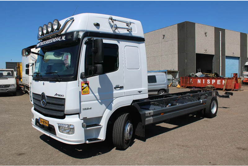 Mercedes-Benz Atego 1224 + euro 6 + 6 CYLINDER - Грузовик-шасси: фото 2 Mercedes-Benz Atego 1224 + euro 6 + 6 CYLINDER - Грузовик-шасси: фото 2