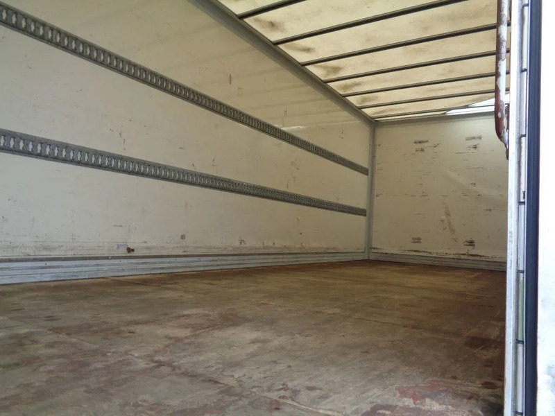 Грузовик с закрытым кузовом Mercedes-Benz Atego 822 Atego 822 + Euro 5 + Dhollandia lift: фото 10 Грузовик с закрытым кузовом Mercedes-Benz Atego 822 Atego 822 + Euro 5 + Dhollandia lift: фото 10