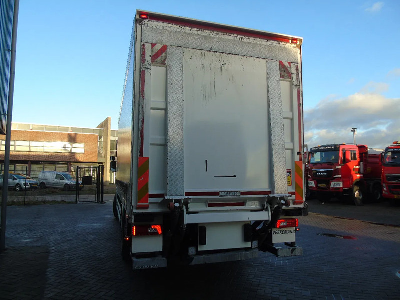 Scania P 370 + LIFT + EURO 6 + 19T - Тентованный грузовик: фото 5 Scania P 370 + LIFT + EURO 6 + 19T - Тентованный грузовик: фото 5