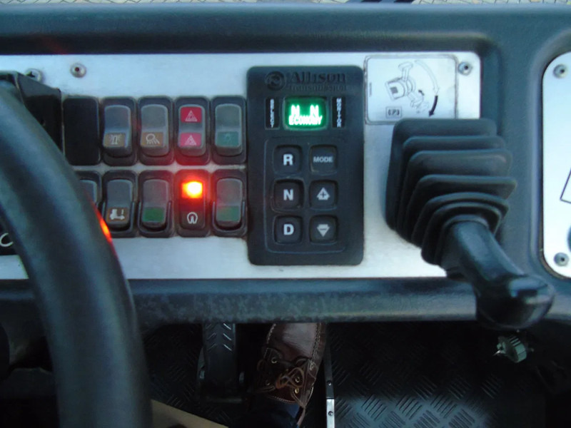 Terberg YT 182 fully funtion + perfect - Терминальный тягач: фото 5 Terberg YT 182 fully funtion + perfect - Терминальный тягач: фото 5