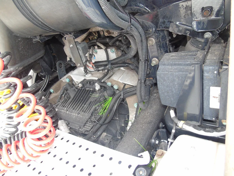 Тягач MAN TGX 18.440 + EURO 6 + 6X2: фото 18