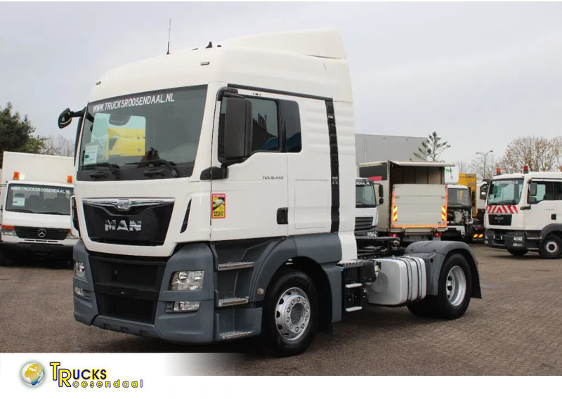 MAN TGX 18.440 + EURO 6 + manual + VERY NICE - Тягач: фото 1 MAN TGX 18.440 + EURO 6 + manual + VERY NICE - Тягач: фото 1