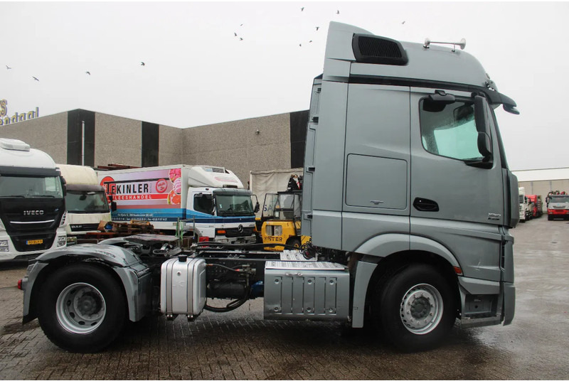 Mercedes-Benz Actros 1851 + EURO 5 + Retarder!! - Тягач: фото 4 Mercedes-Benz Actros 1851 + EURO 5 + Retarder!! - Тягач: фото 4