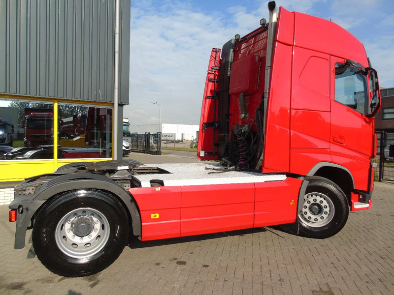 Volvo FH 460 + PTO/HYDROLIC + EURO 6 - Тягач: фото 4 Volvo FH 460 + PTO/HYDROLIC + EURO 6 - Тягач: фото 4