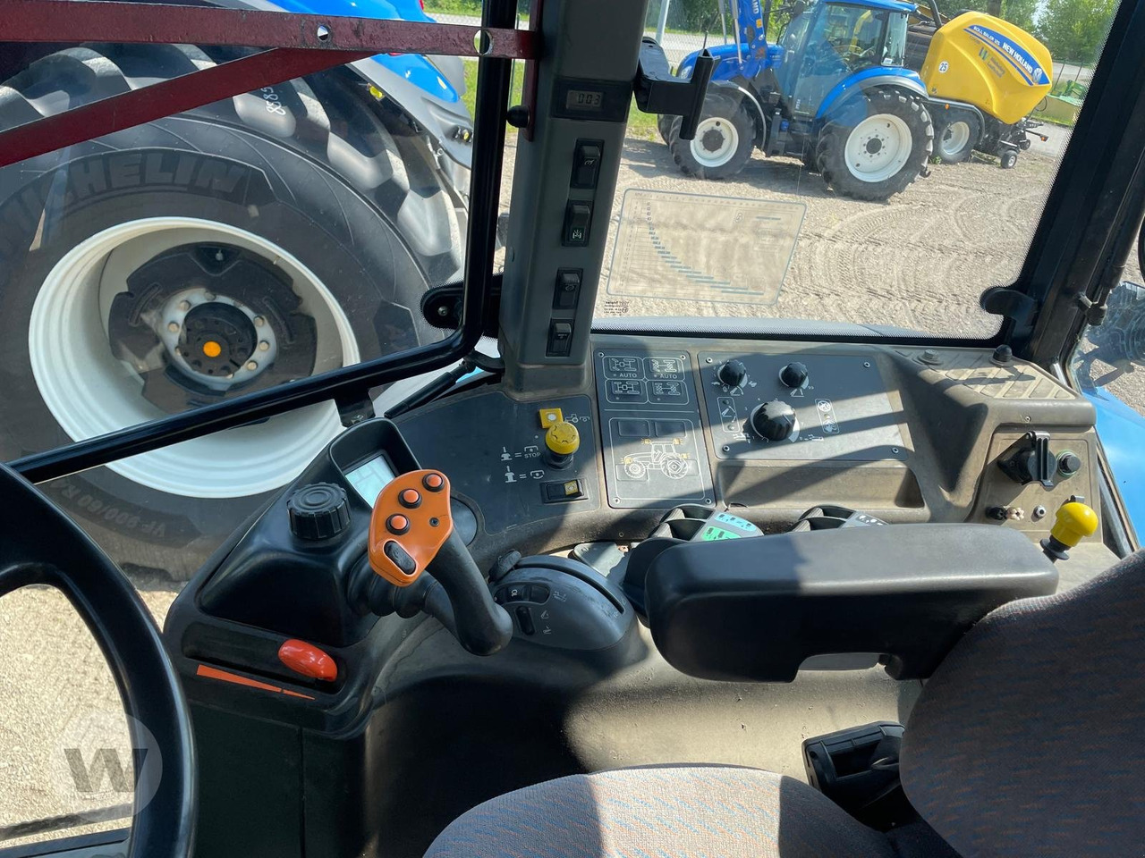 Трактор New Holland TM 190: фото 8