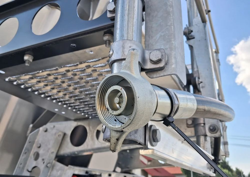 Schmitz Cargobull Wywrotka stalowa 25m3, Klapa zewnętrzna - Самосвальный полуприцеп: фото 4 Schmitz Cargobull Wywrotka stalowa 25m3, Klapa zewnętrzna - Самосвальный полуприцеп: фото 4