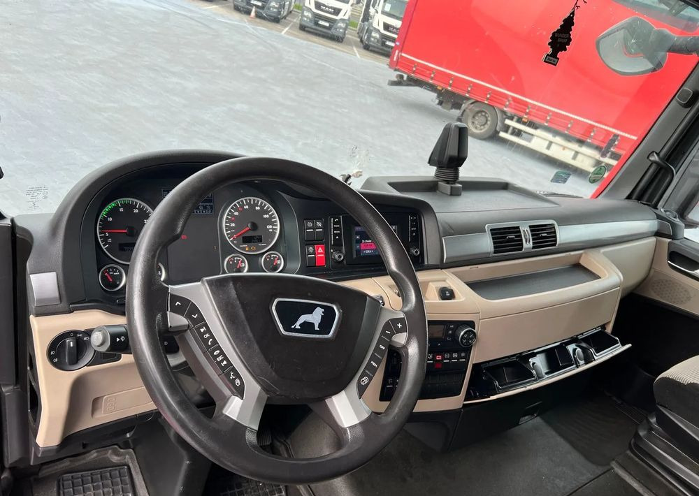 MAN TGX 18.420 XLX LOW DECK - Тягач: фото 5 MAN TGX 18.420 XLX LOW DECK - Тягач: фото 5