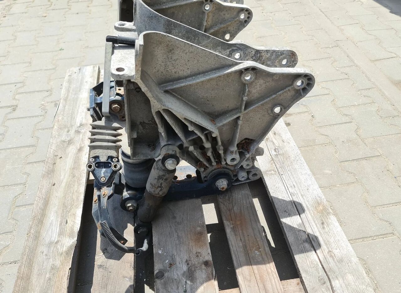 Łapa wywrotu kabiny wywrot lewy prawy Renault PREMIUM DXI truck - Амортизатор для Грузовиков: фото 2 Łapa wywrotu kabiny wywrot lewy prawy Renault PREMIUM DXI truck - Амортизатор для Грузовиков: фото 2