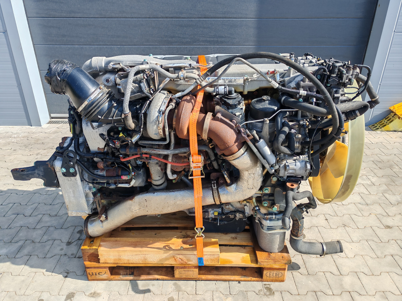 MAN TGX TGS / D2676 LF46 / EURO6 / COMPLETE ENGINE - Двигатель: фото 2 MAN TGX TGS / D2676 LF46 / EURO6 / COMPLETE ENGINE - Двигатель: фото 2