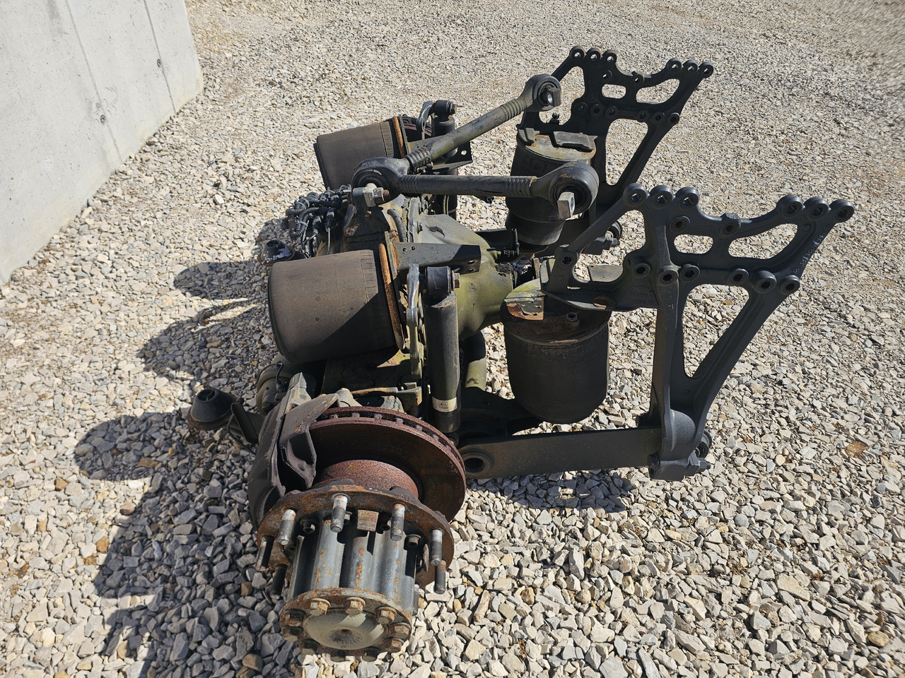 MERCEDES-BENZ ACTROS MP4 / COMPLETE REAR AXLE / R440 /RATIO: 2.733 - Задняя ось: фото 2 MERCEDES-BENZ ACTROS MP4 / COMPLETE REAR AXLE / R440 /RATIO: 2.733 - Задняя ось: фото 2