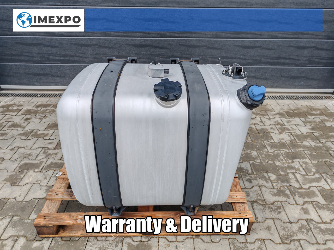MERCEDES-BENZ ACTROS MP4 / FUEL & ADBLUE TANK / 300L - Топливный бак: фото 1 MERCEDES-BENZ ACTROS MP4 / FUEL & ADBLUE TANK / 300L - Топливный бак: фото 1