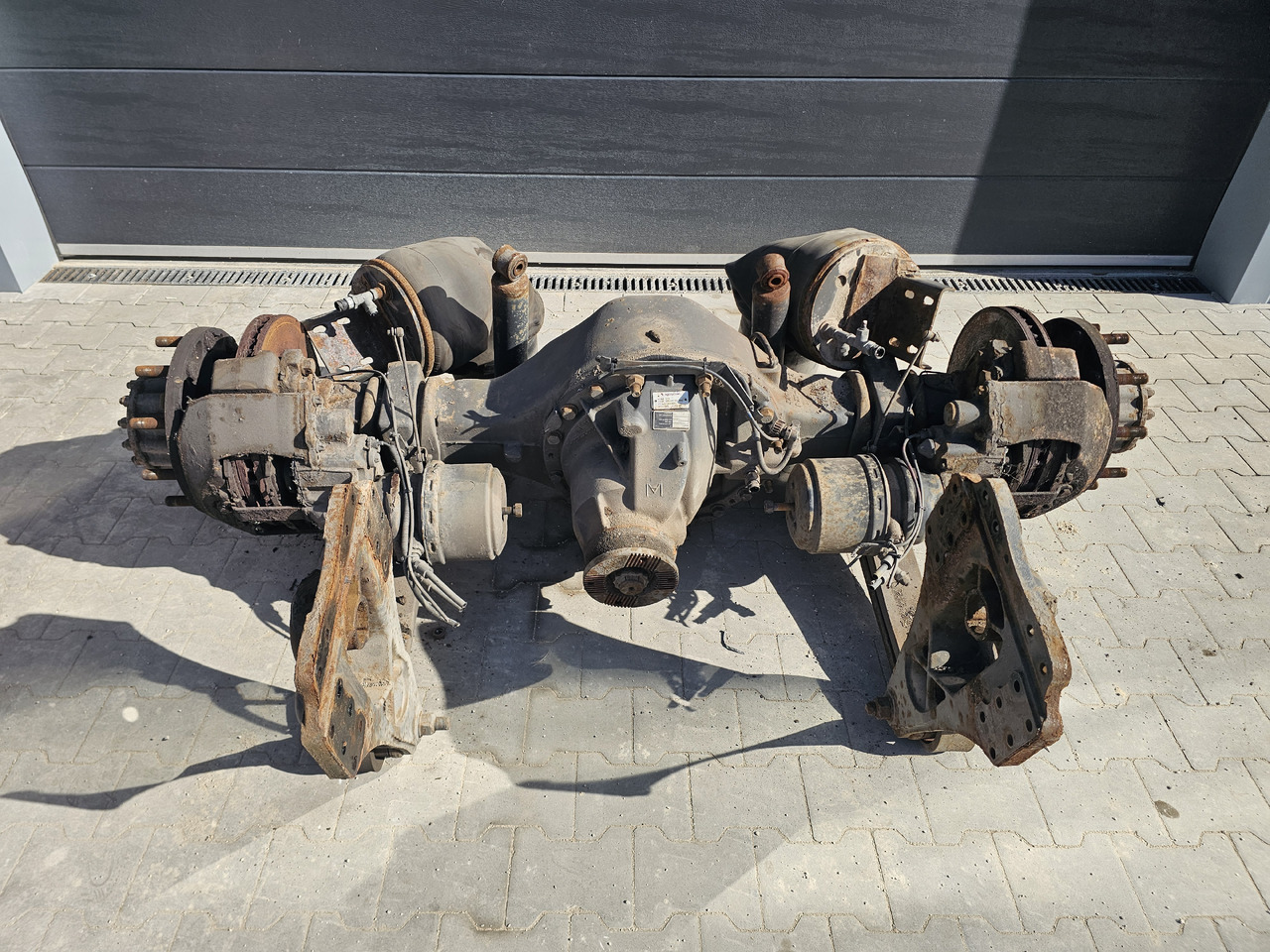 RENAULT P13170 MS17X / RSS1344C / RATIO: 2.64 / 20837741 20836794 - Задняя ось: фото 2 RENAULT P13170 MS17X / RSS1344C / RATIO: 2.64 / 20837741 20836794 - Задняя ось: фото 2