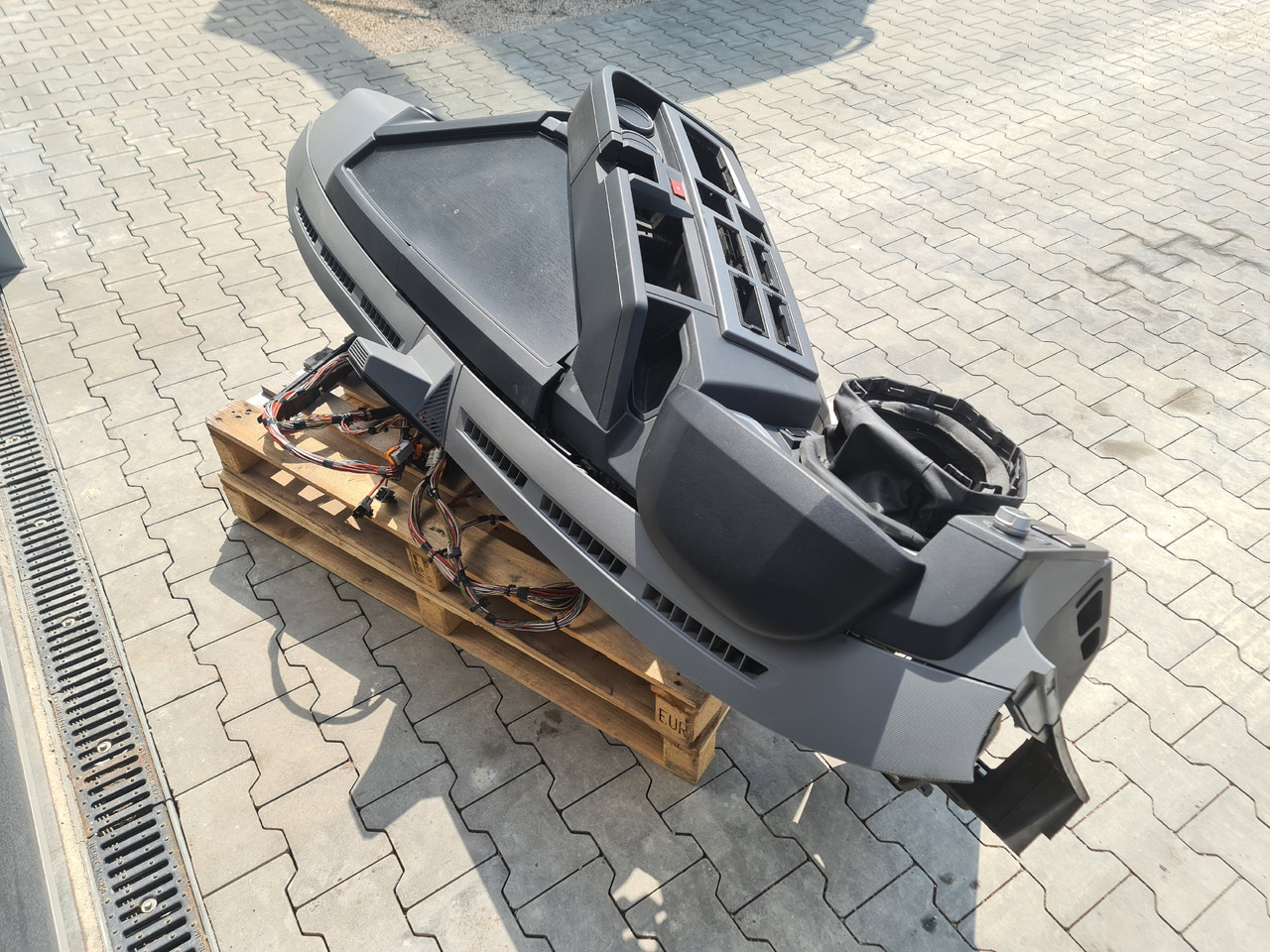 RENAULT RANGE T / COMPLETE DASHBOARD - Приборная панель: фото 5 RENAULT RANGE T / COMPLETE DASHBOARD - Приборная панель: фото 5