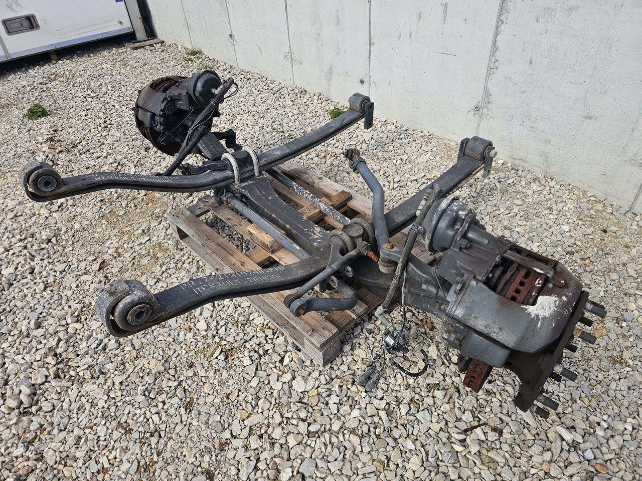 RENAULT RANGE T EURO 6 / COMPLETE FRONT AXLE - Передняя ось: фото 4 RENAULT RANGE T EURO 6 / COMPLETE FRONT AXLE - Передняя ось: фото 4