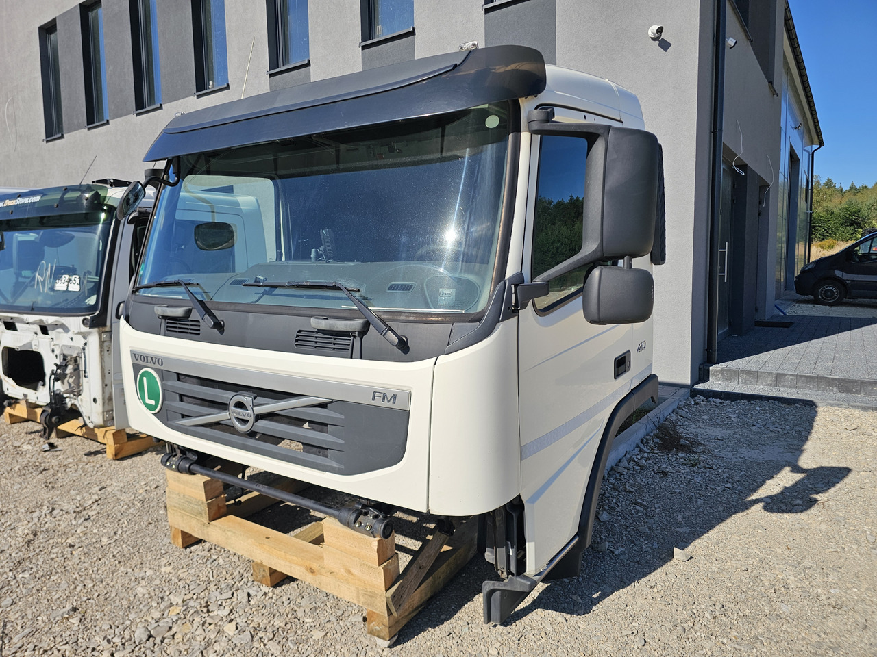 VOLVO FM3 DAILY CAB / COMPLETE / WORLDWIDE DELIVERY - Кабина: фото 2 VOLVO FM3 DAILY CAB / COMPLETE / WORLDWIDE DELIVERY - Кабина: фото 2