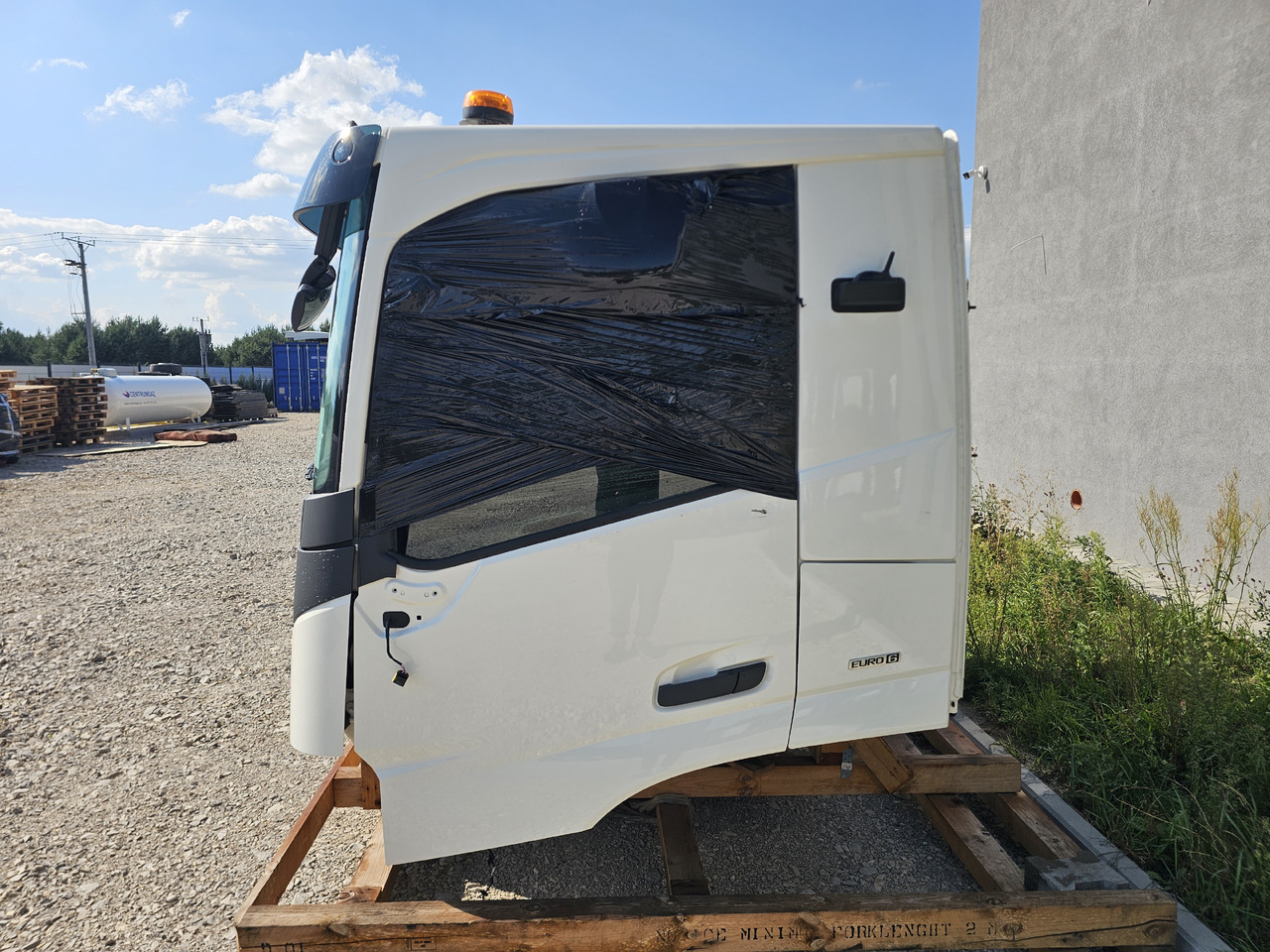 VOLVO FM5 FMX LOW DAY CAB / FULLY COMPLETE / BRAND NEW - Кабина: фото 5 VOLVO FM5 FMX LOW DAY CAB / FULLY COMPLETE / BRAND NEW - Кабина: фото 5