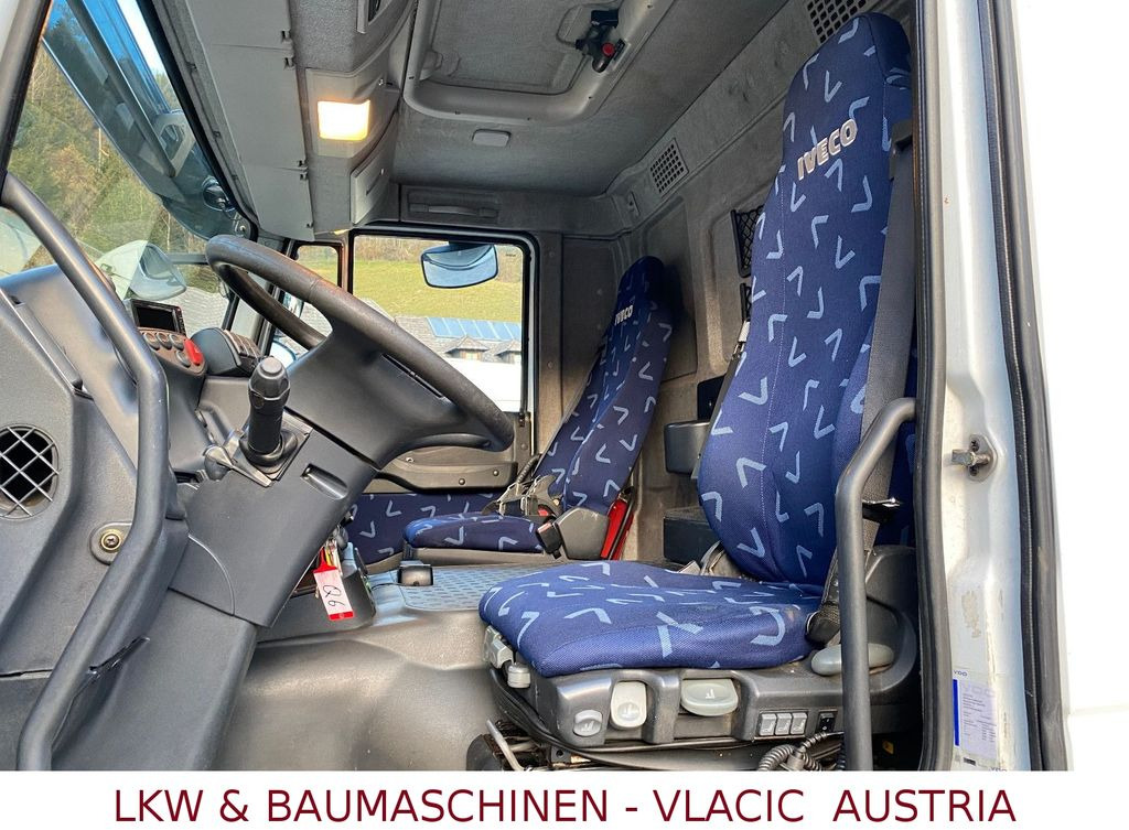 Фото интерьера 1: Грузовик бортовой/ Платформа, Автоманипулятор Iveco Stralis 360 Kran HIAB 166 4xHydr. Ladung 6,20m Iveco Stralis 360 Kran HIAB 166 4xHydr. Ladung 6,20m Фото интерьера 1: Грузовик бортовой/ Платформа, Автоманипулятор Iveco Stralis 360 Kran HIAB 166 4xHydr. Ladung 6,20m Iveco Stralis 360 Kran HIAB 166 4xHydr. Ladung 6,20m