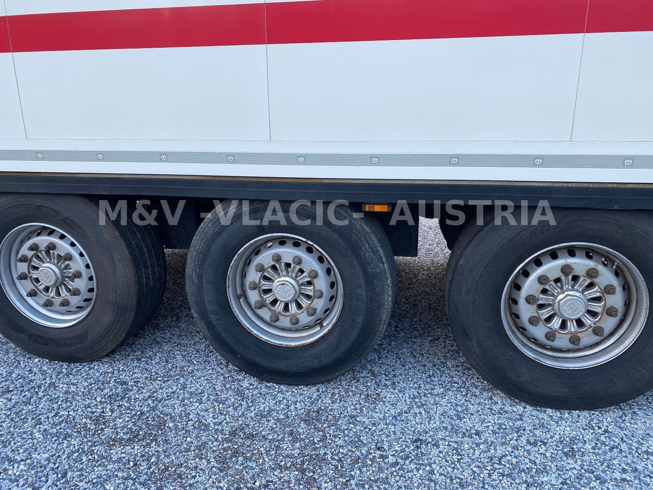 Krone Doppelstock / Carrier 1950 лизинг Krone Doppelstock / Carrier 1950: фото 7 Krone Doppelstock / Carrier 1950 лизинг Krone Doppelstock / Carrier 1950: фото 7