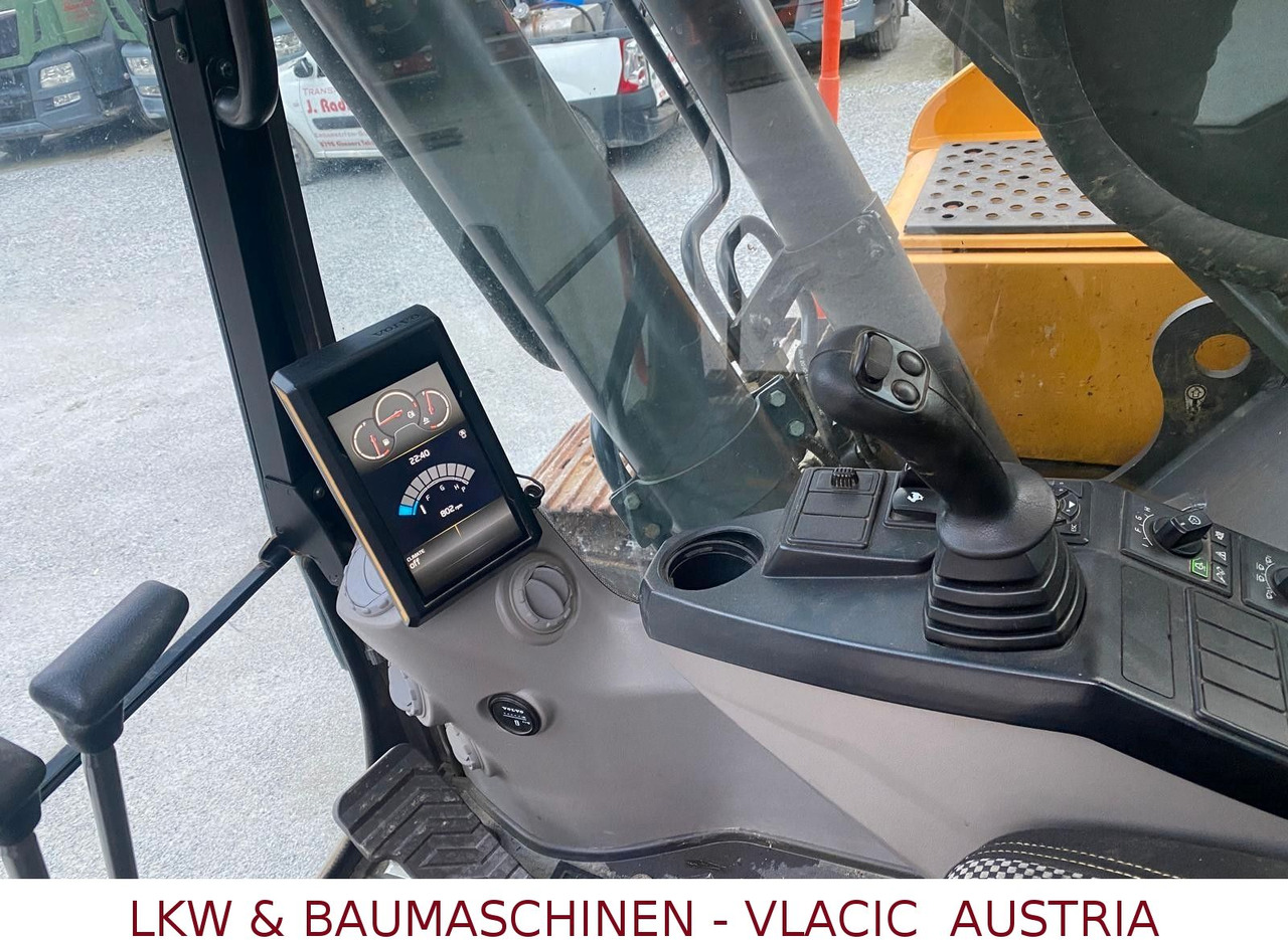 Гусеничный экскаватор Volvo EC 220 EL: фото 8 Гусеничный экскаватор Volvo EC 220 EL: фото 8